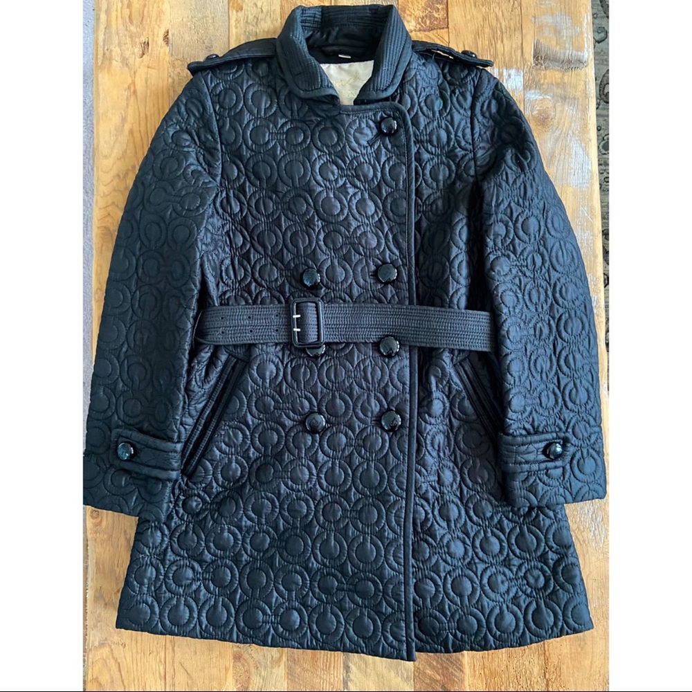 🔮COACH quilted coat with wide belt.